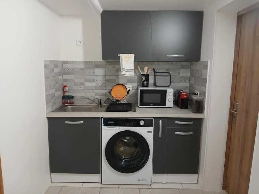 Apartament Hebergement Senlis Senlis  Zewnętrze zdjęcie