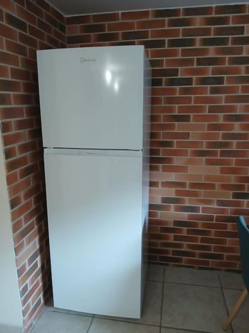 Apartament Hebergement Senlis Senlis  Zewnętrze zdjęcie